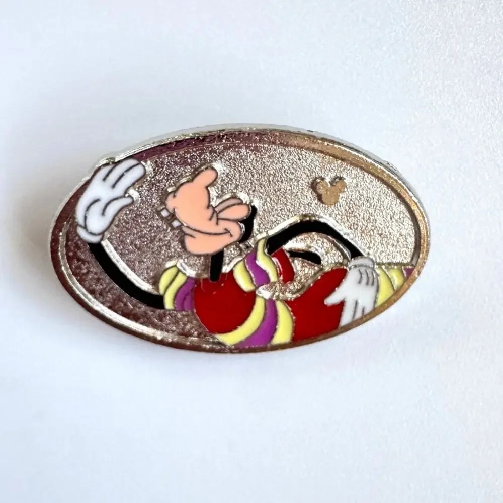 WDW Goofy Sport Swimming 2013 Hidden Mickey Disney Trading Pin